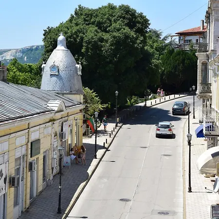Helen & Friends 3 Bedrooms דירה