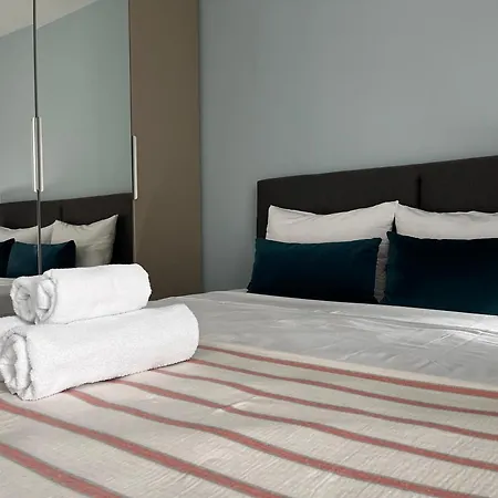 Helen & Friends 3 Bedrooms Apartamento Balchik