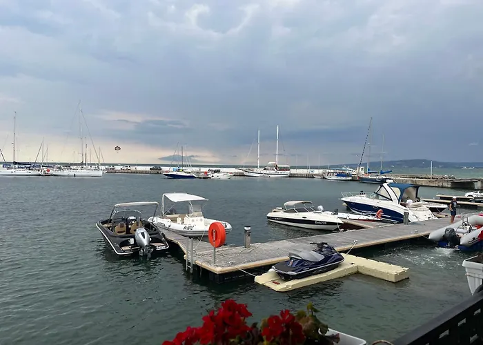 Appartamento Helen & Friends 3 Bedrooms Balchik