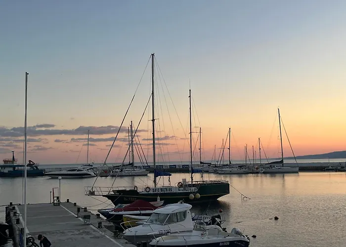 Helen & Friends 3 Bedrooms Appartamento *