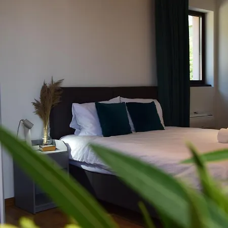 아파트 Sea Dream сидрим 3 Bedrooms *