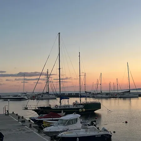 Helen & Friends 3 Bedrooms Apartman *